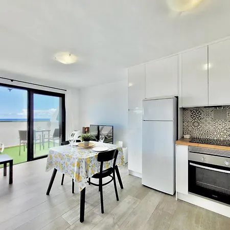 Summer Breeze Penthouse Apartment